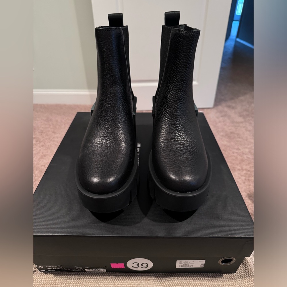 United Nude “Grip Chelsea Lo II” Brand new. Size 9 (39)